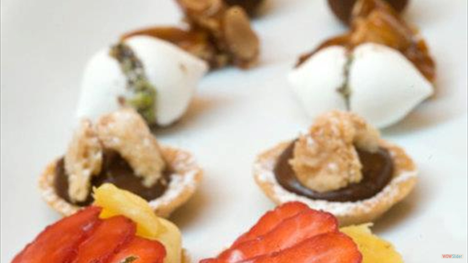 Petit four